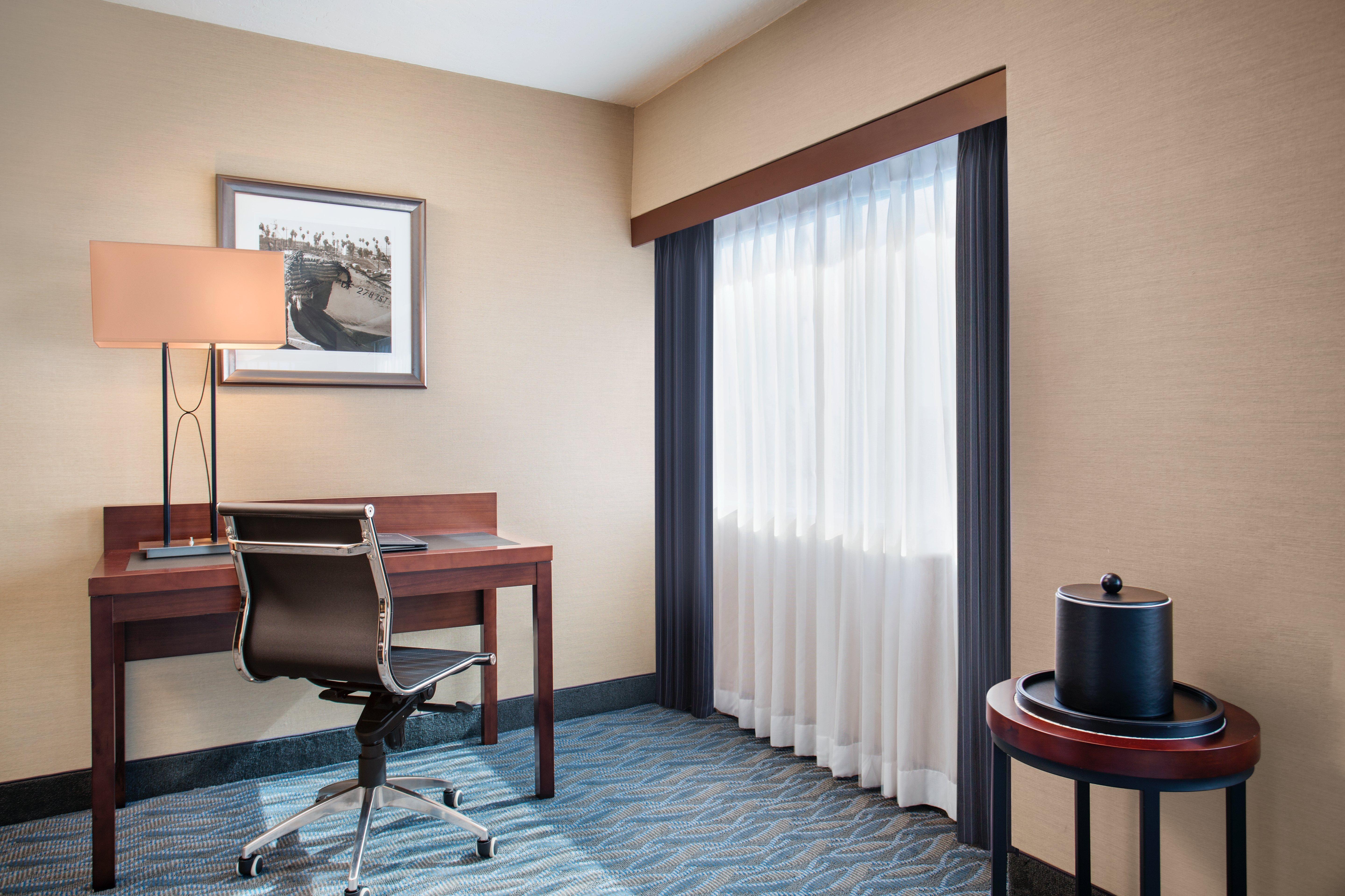 Crowne Plaza Hotel Los Angeles Harbor By Ihg Eksteriør billede